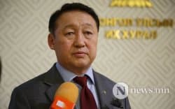 Байр суурь: Монголд хэвлэлийн эрх чөлөө устаж байна